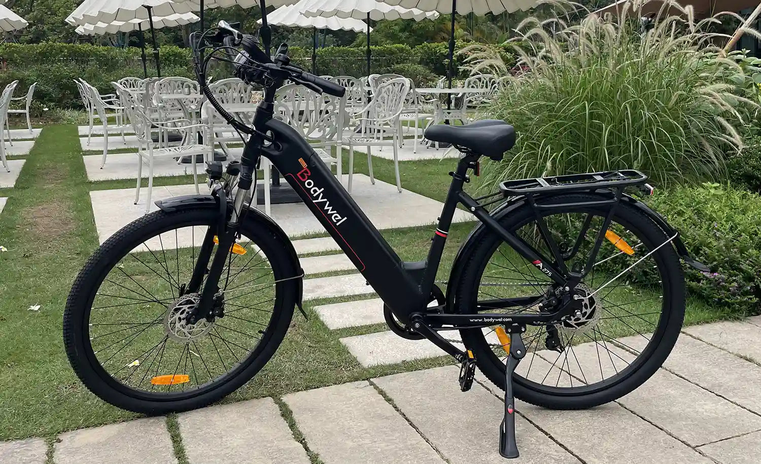 Choosing between an e-bike with wide tires and a regular e-bike: which one is right for you?