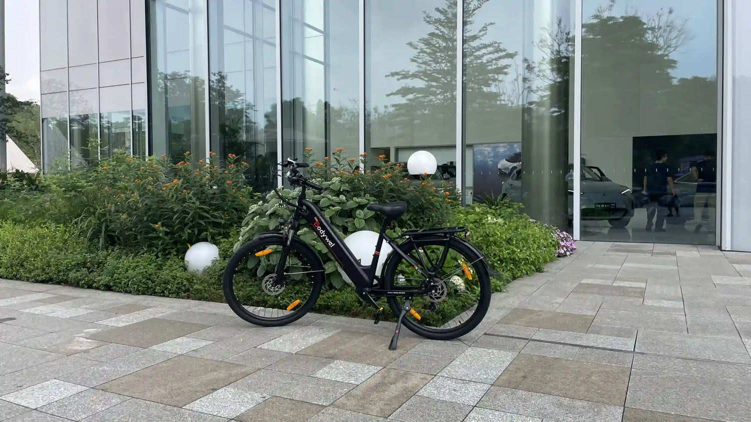 The new favorite for commuting to and from work! A guide to efficient travel with an urban e-bike